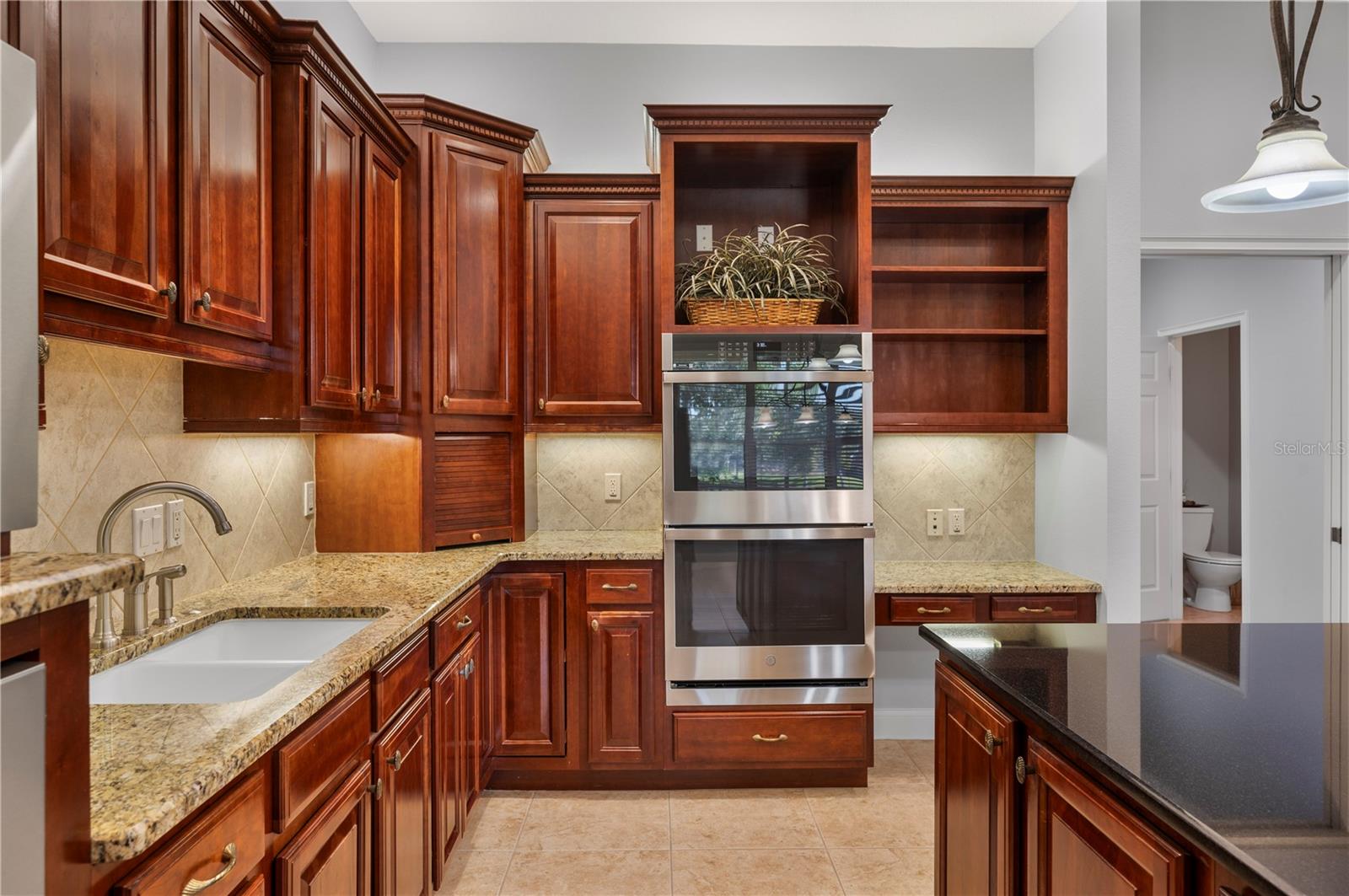 5789 LAKE VICTORIA DR