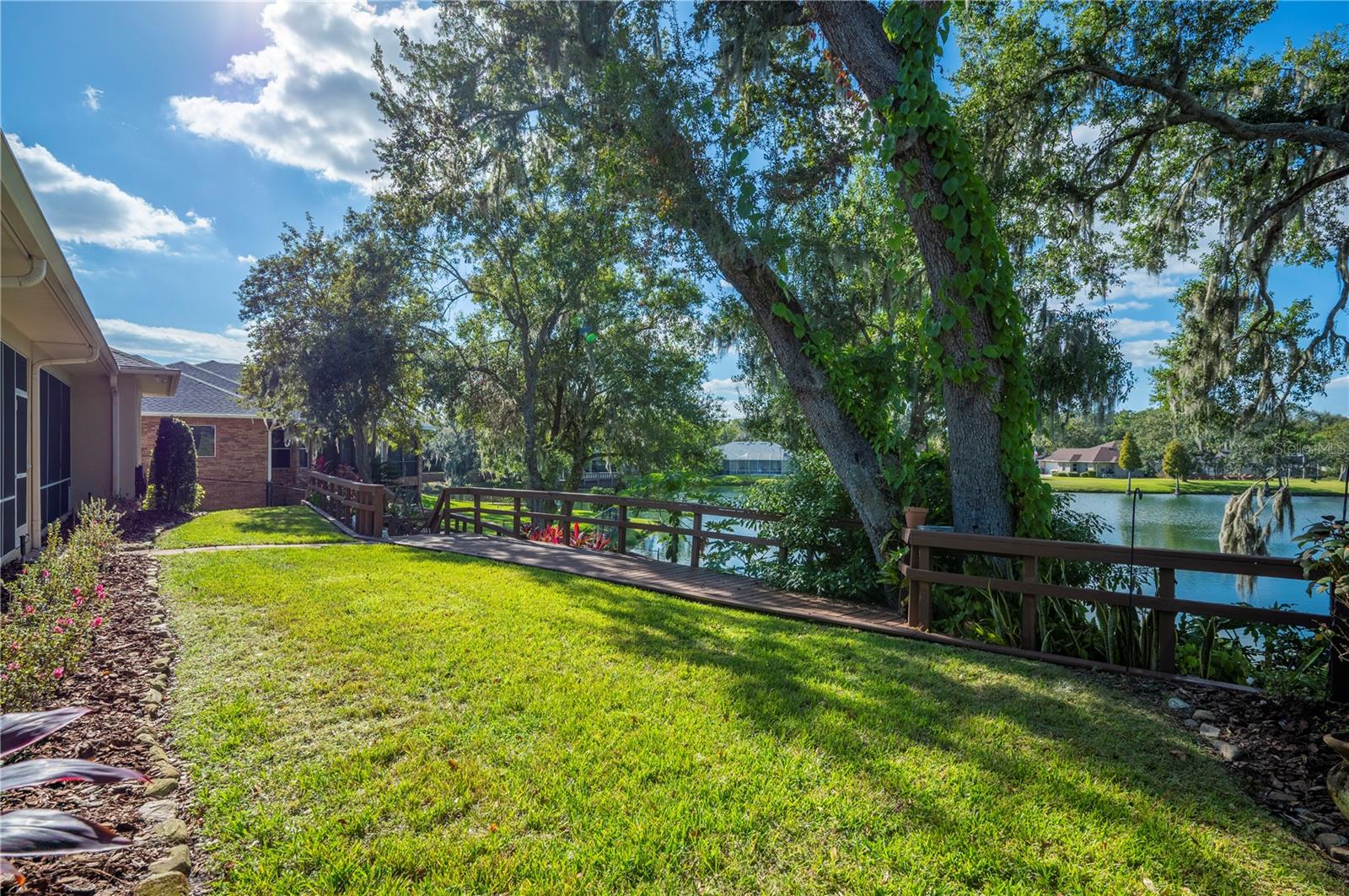 5789 LAKE VICTORIA DR