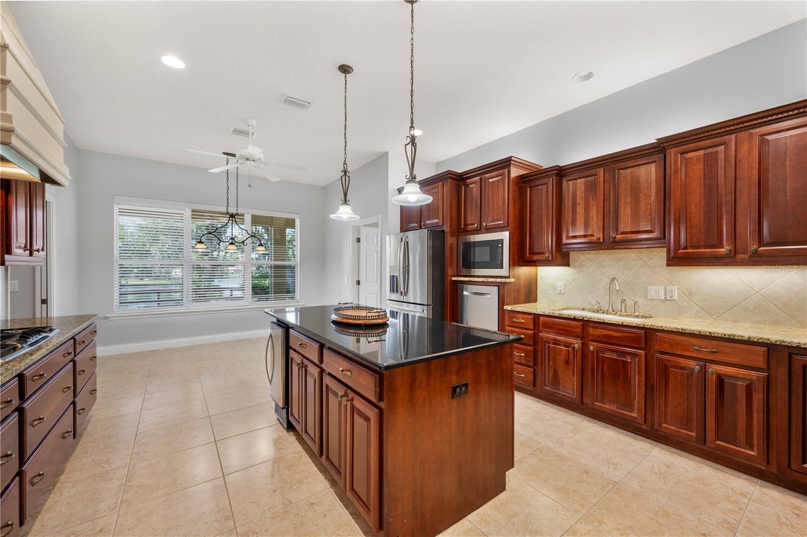 5789 LAKE VICTORIA DR