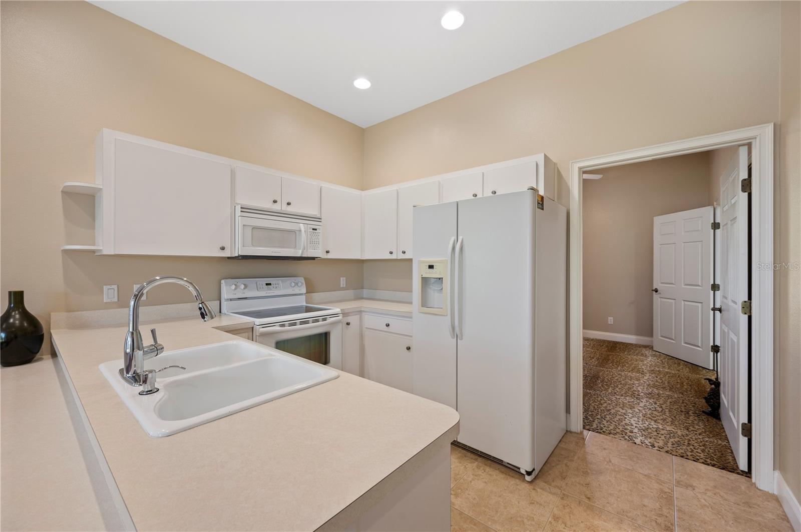 5789 LAKE VICTORIA DR