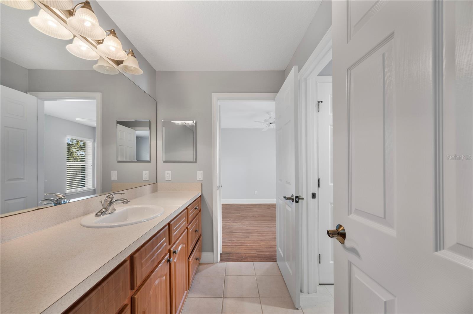 5789 LAKE VICTORIA DR