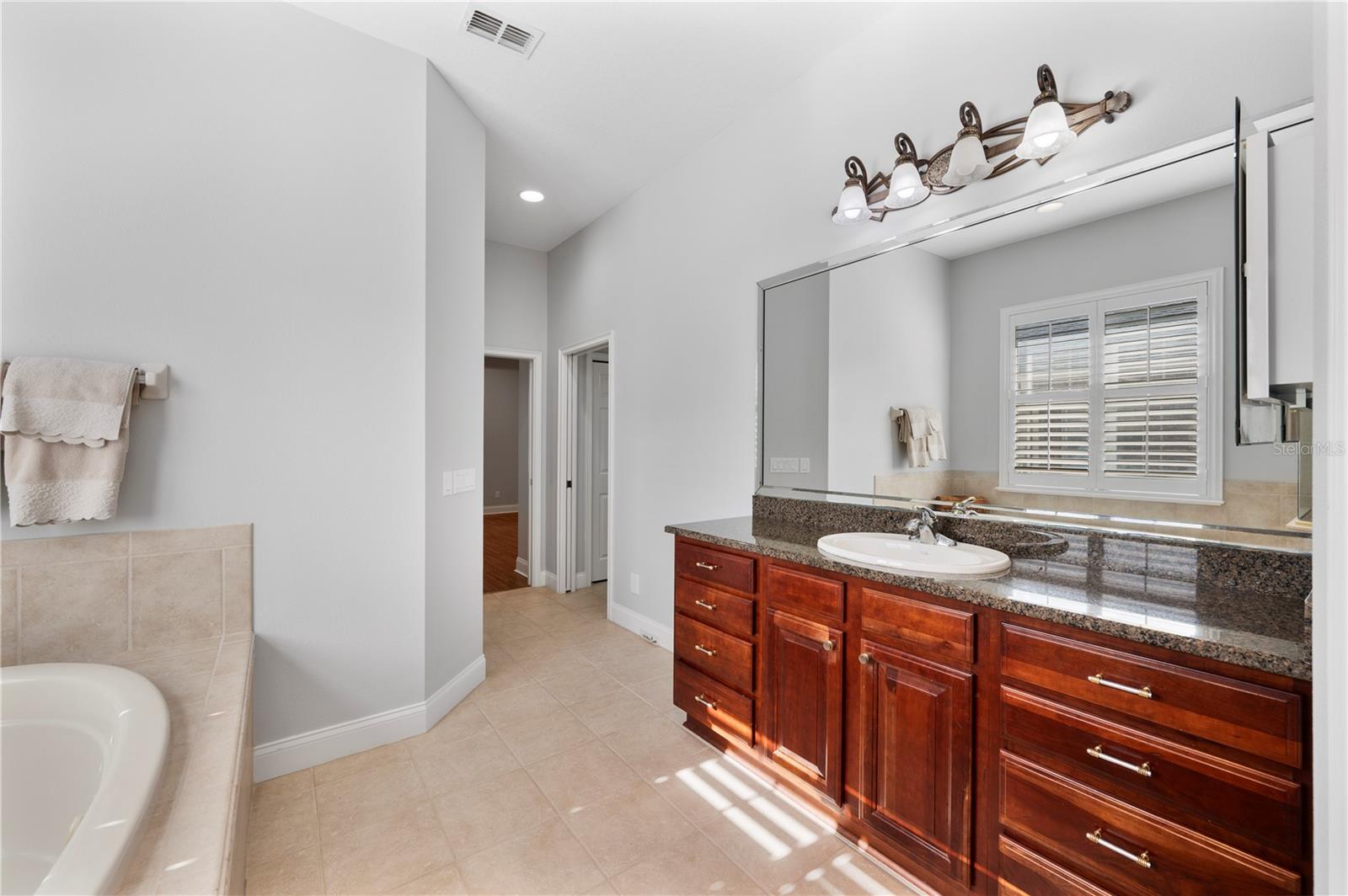 5789 LAKE VICTORIA DR