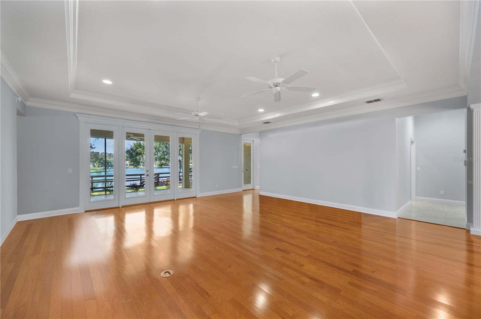 5789 LAKE VICTORIA DR