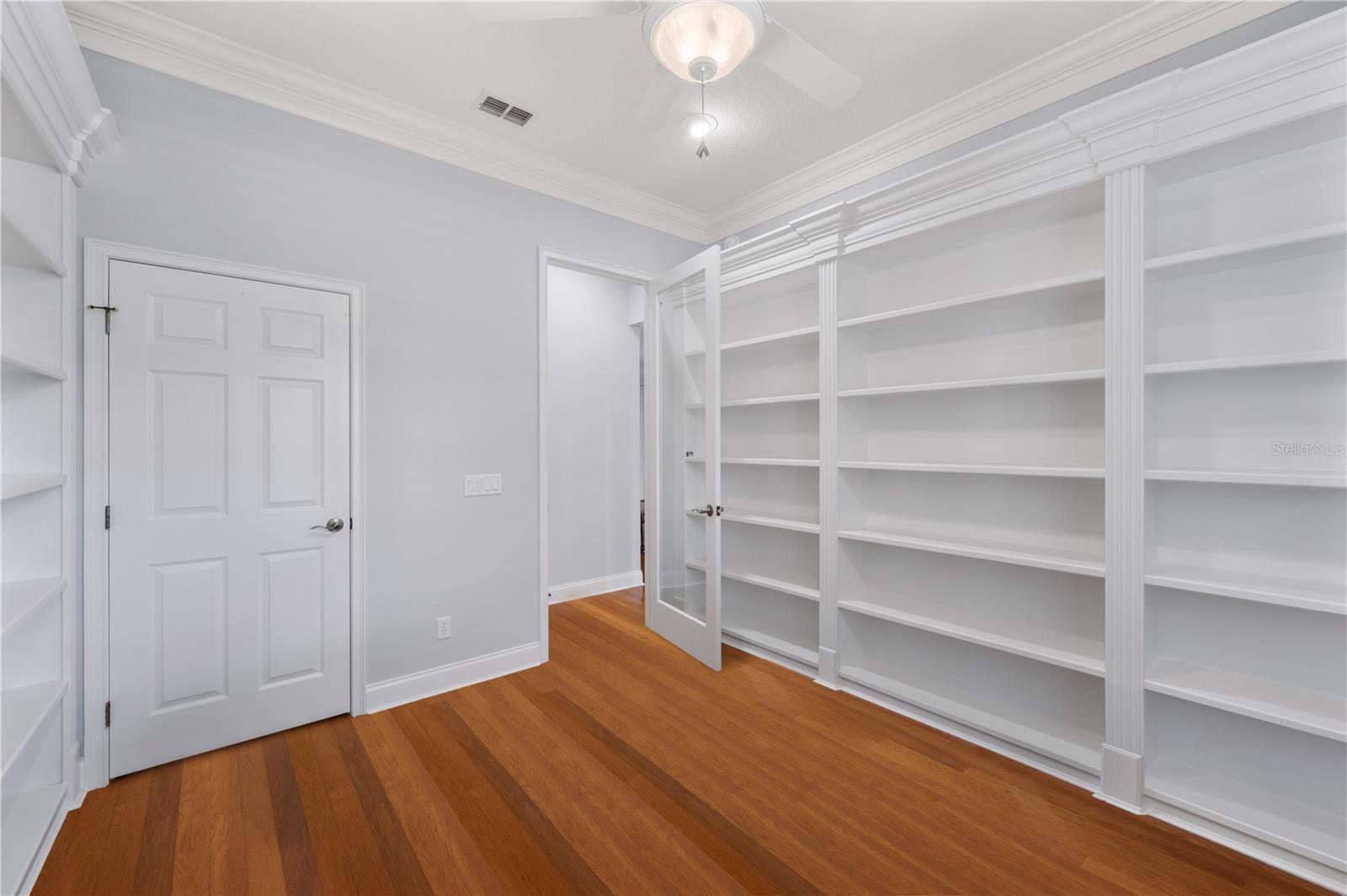 5789 LAKE VICTORIA DR