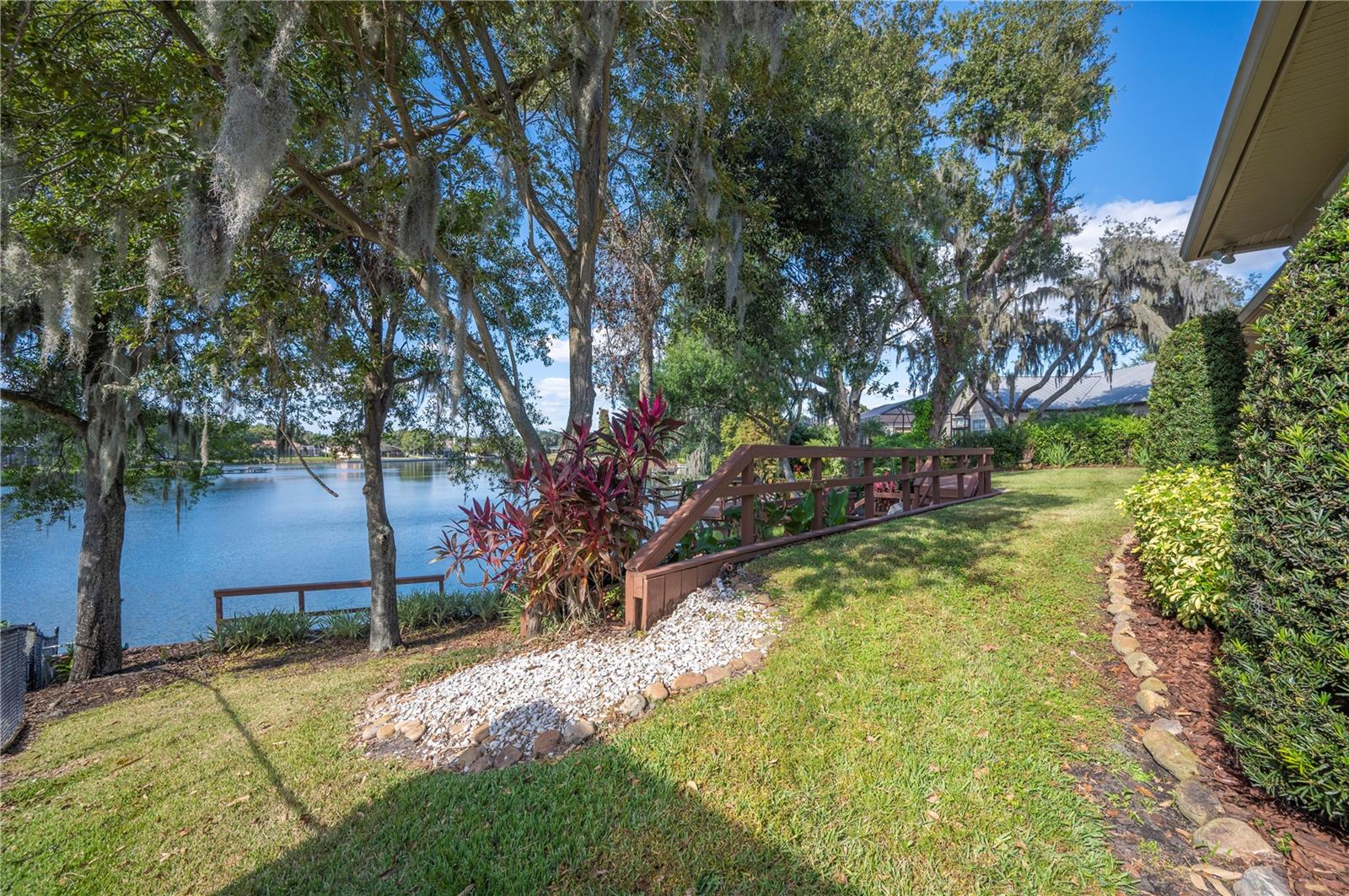 5789 LAKE VICTORIA DR