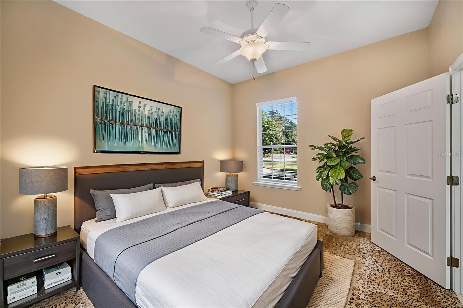 5789 LAKE VICTORIA DR