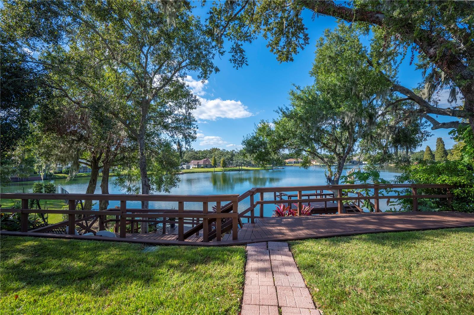 5789 LAKE VICTORIA DR