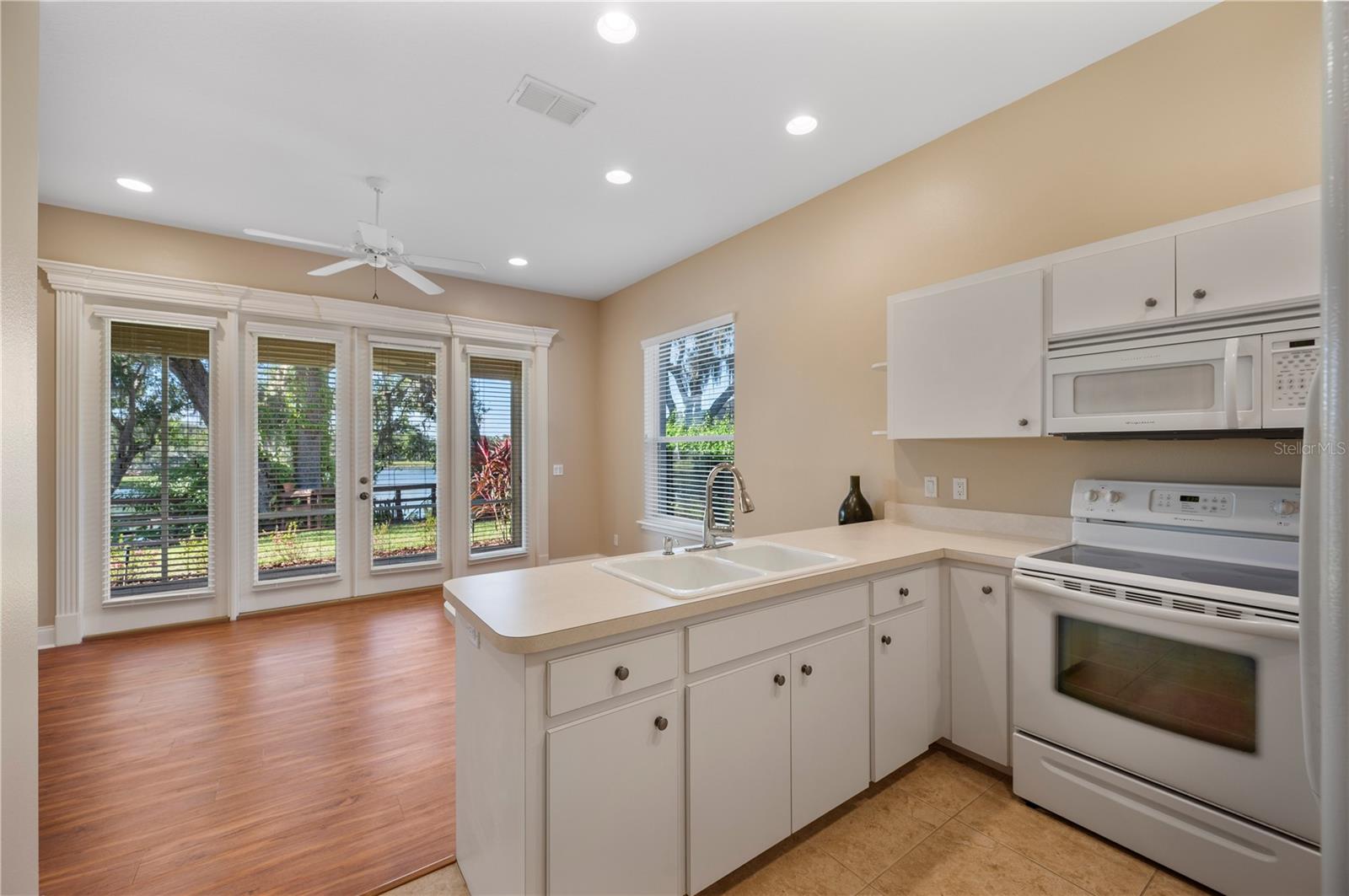 5789 LAKE VICTORIA DR