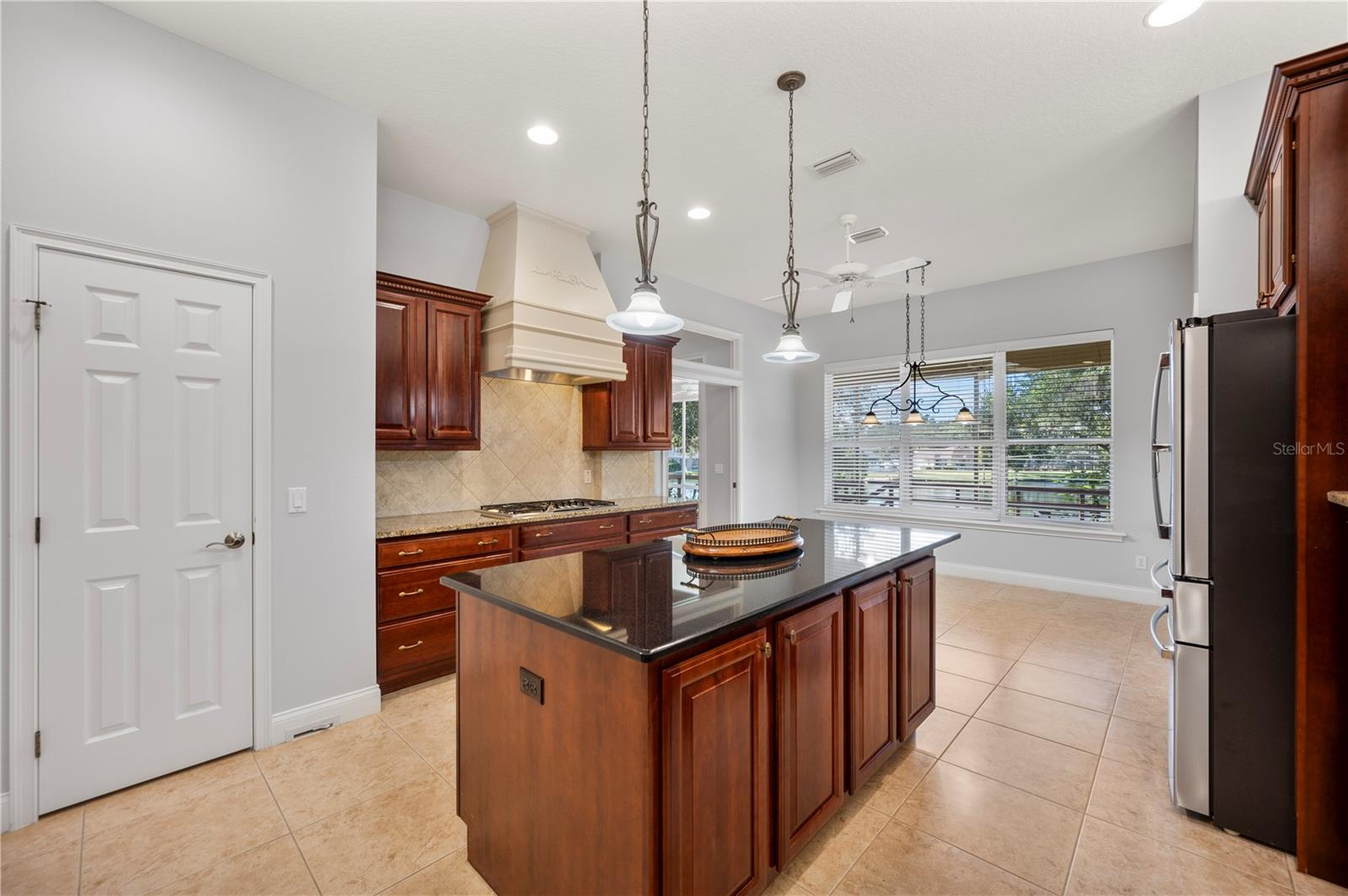 5789 LAKE VICTORIA DR