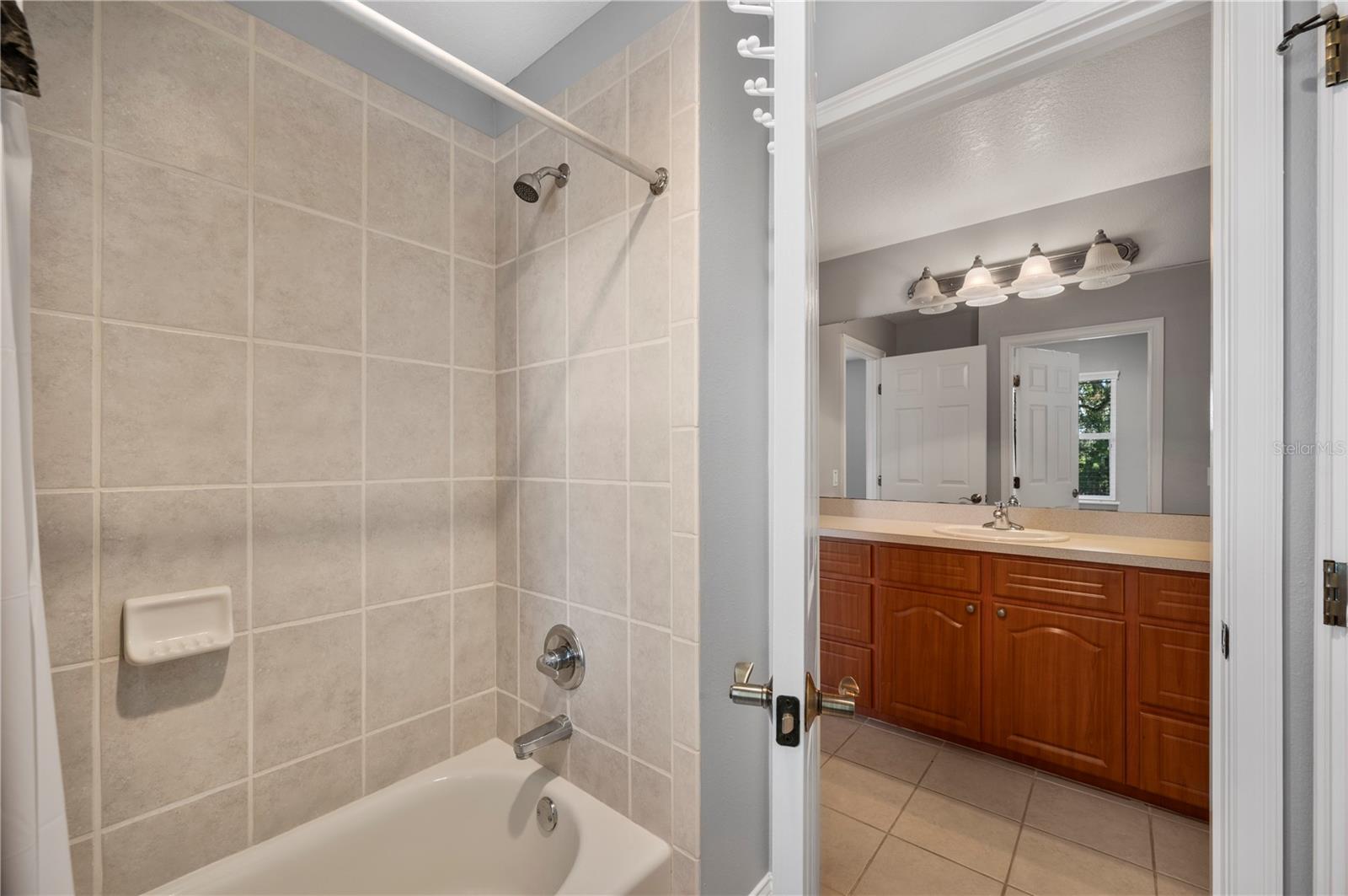 5789 LAKE VICTORIA DR