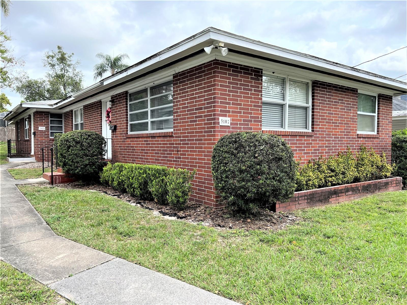 310 E POINSETTIA ST