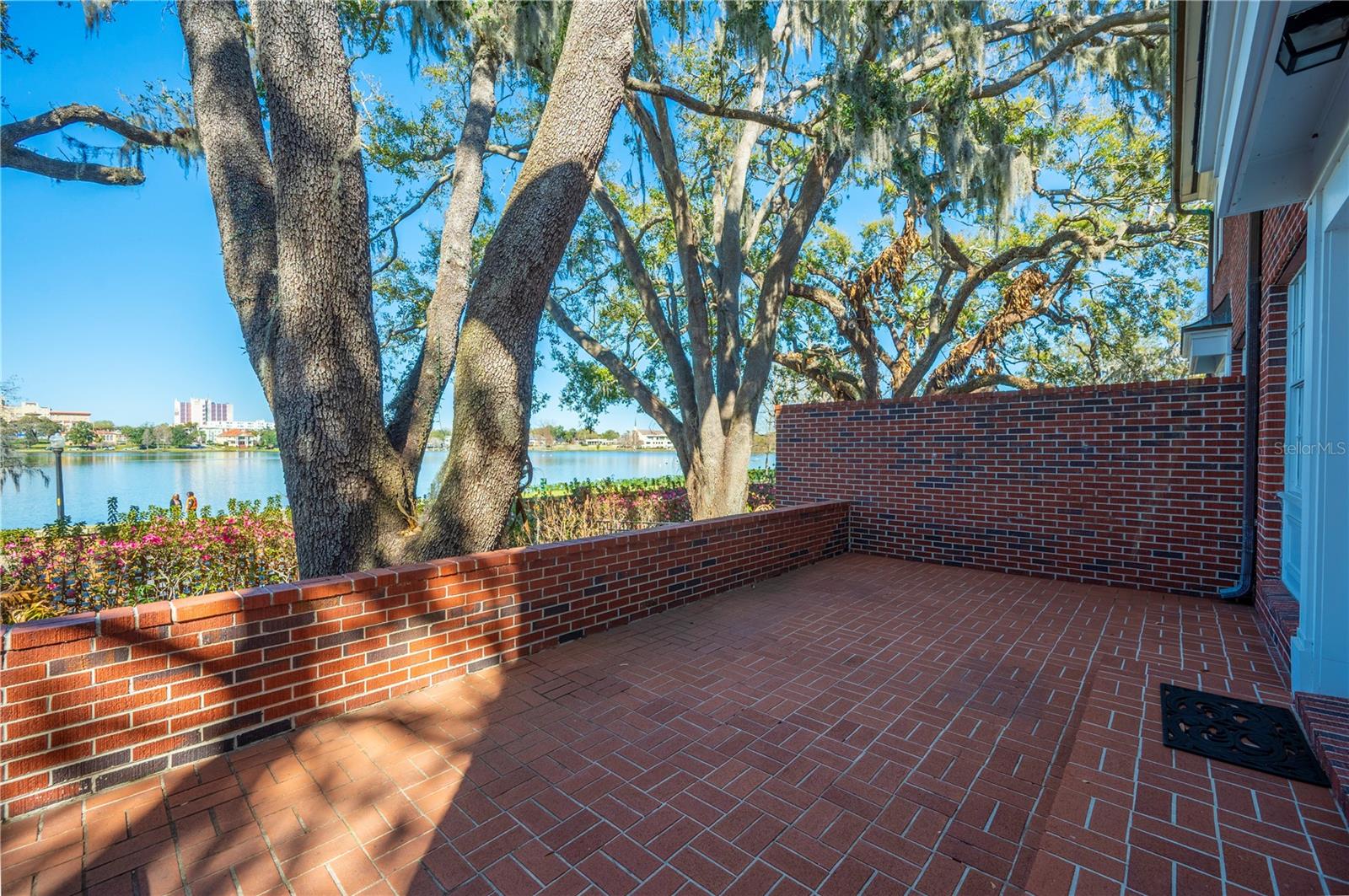 155 LAKE MORTON DR #1