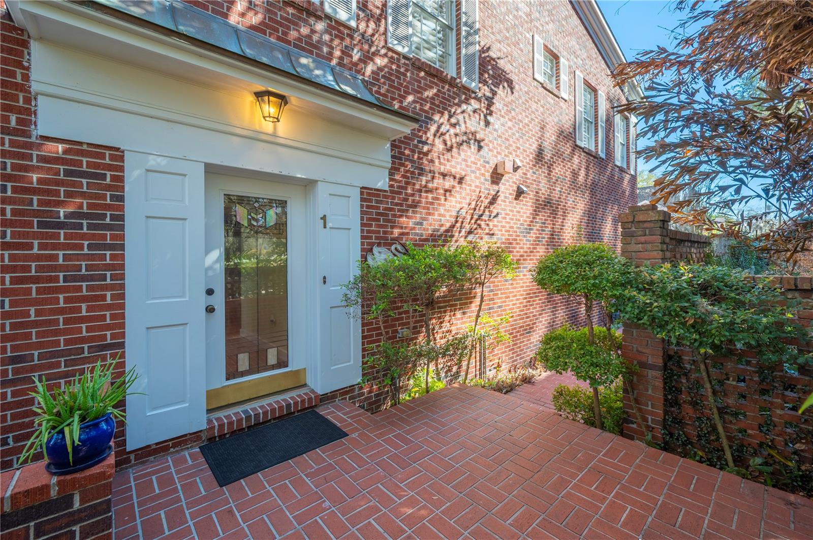 155 LAKE MORTON DR #1