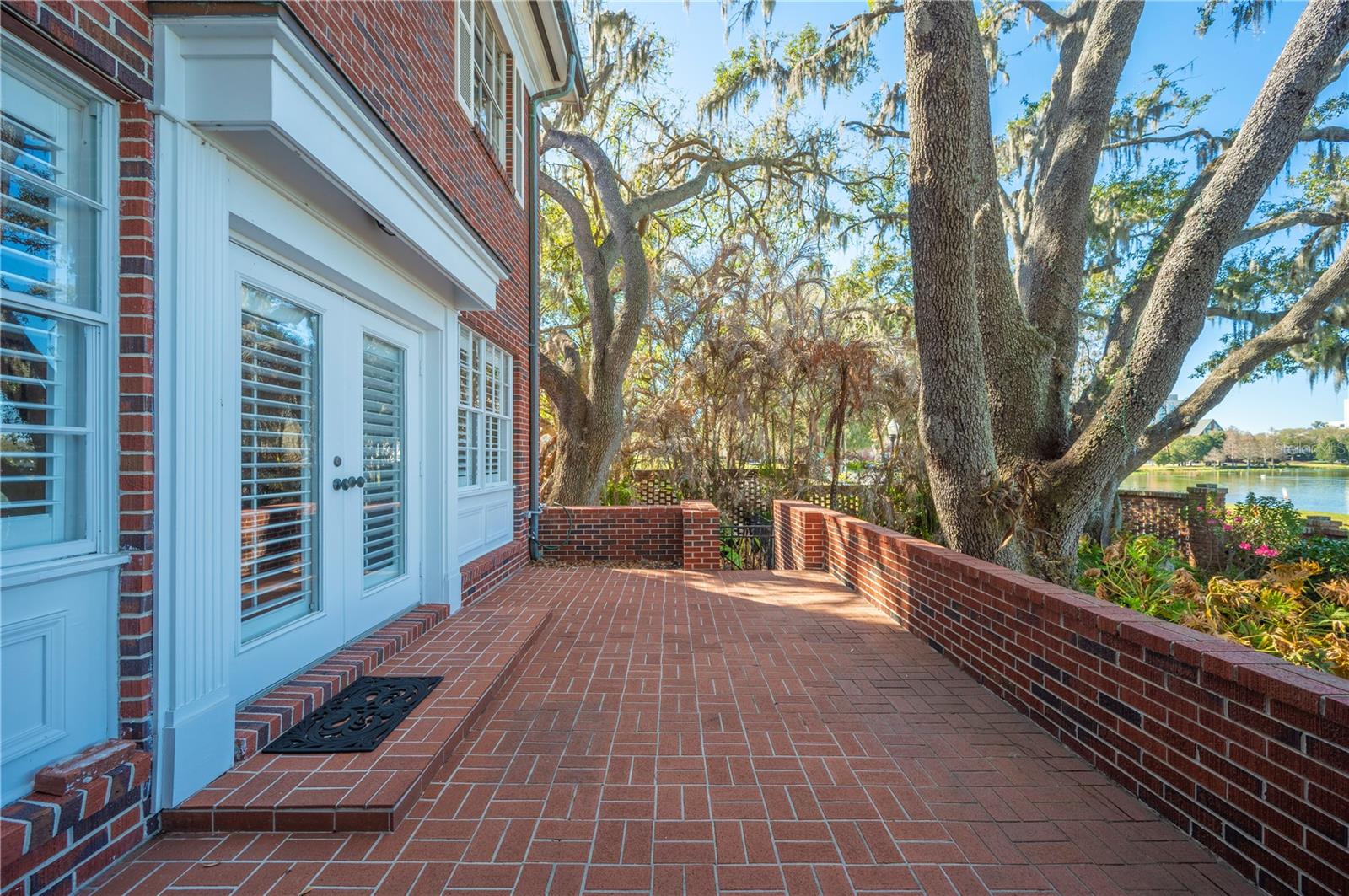 155 LAKE MORTON DR #1