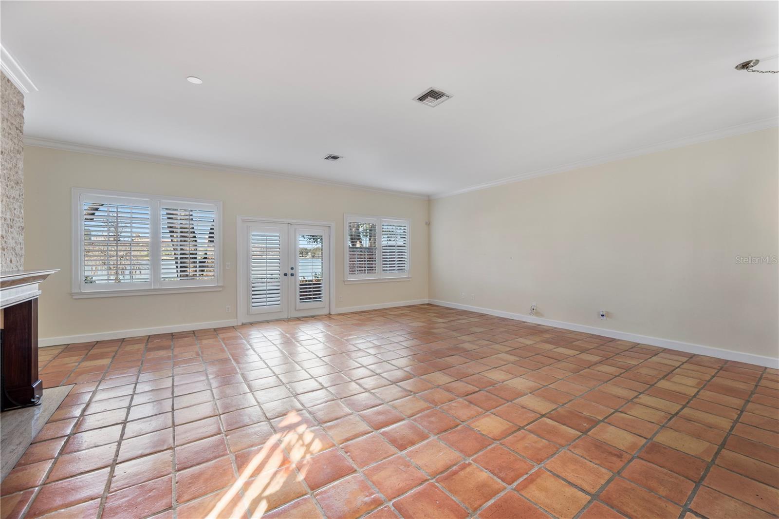 155 LAKE MORTON DR #1