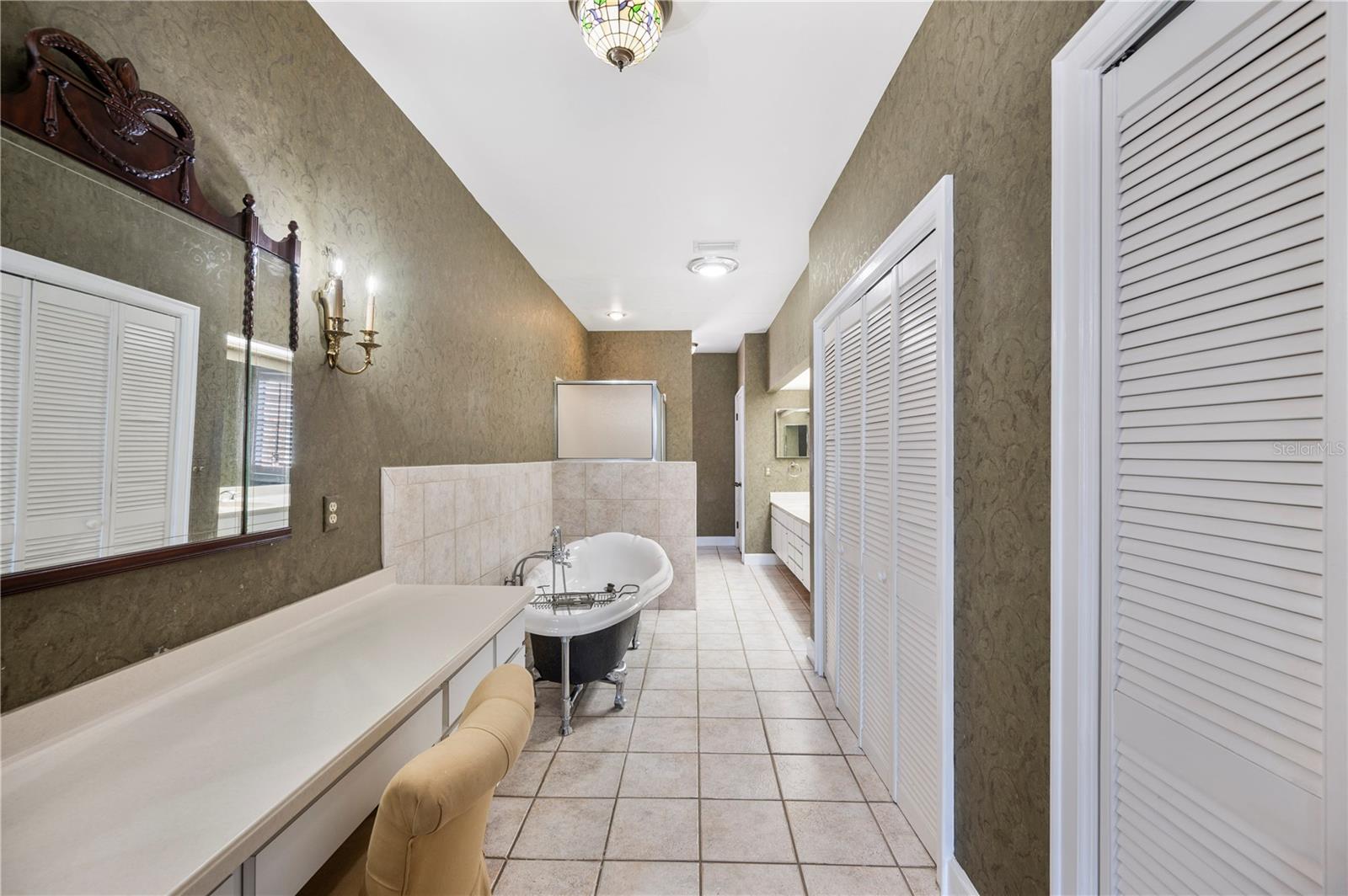 155 LAKE MORTON DR #1