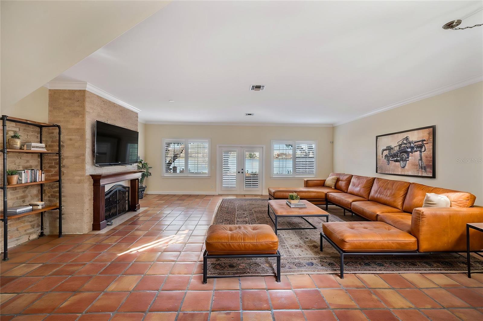 155 LAKE MORTON DR #1