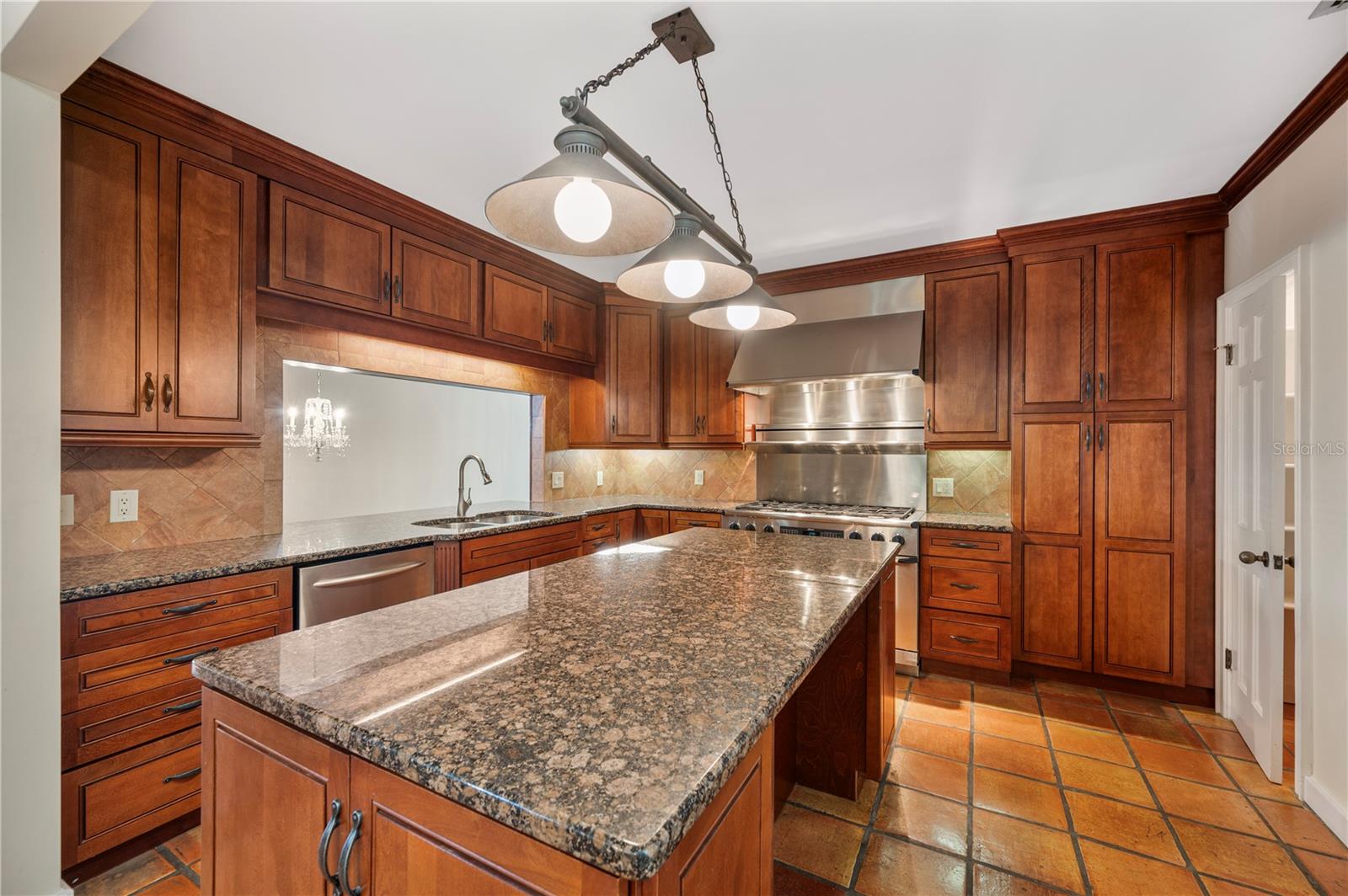 155 LAKE MORTON DR #1