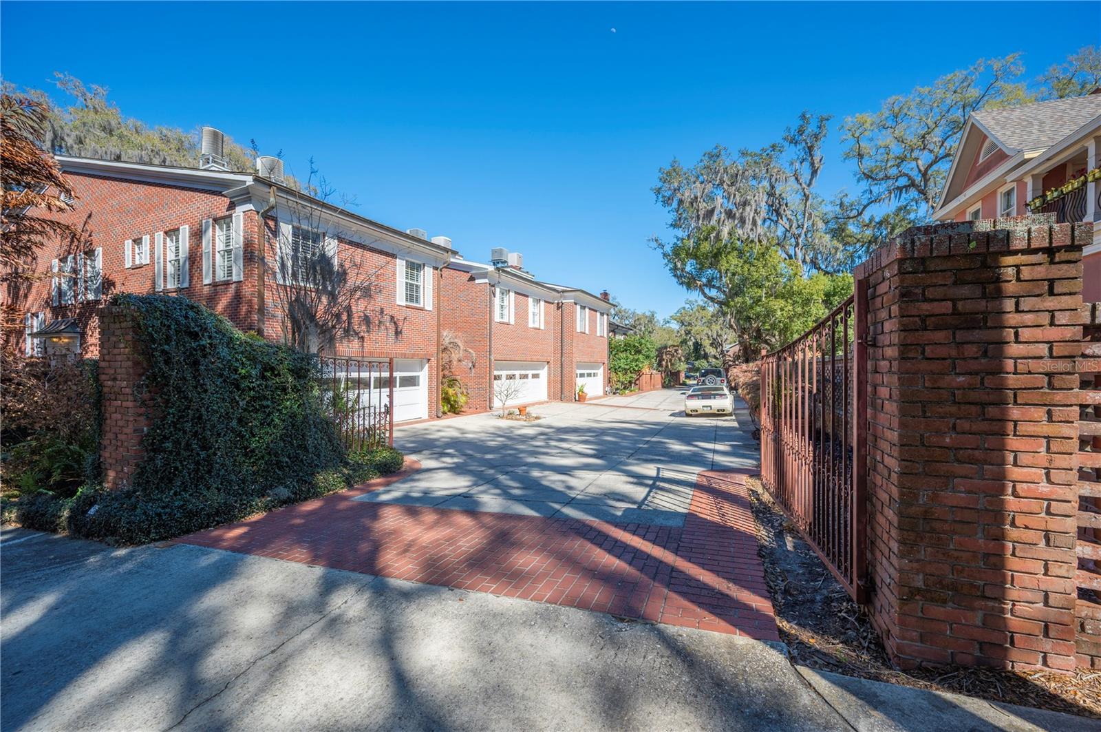 155 LAKE MORTON DR #1