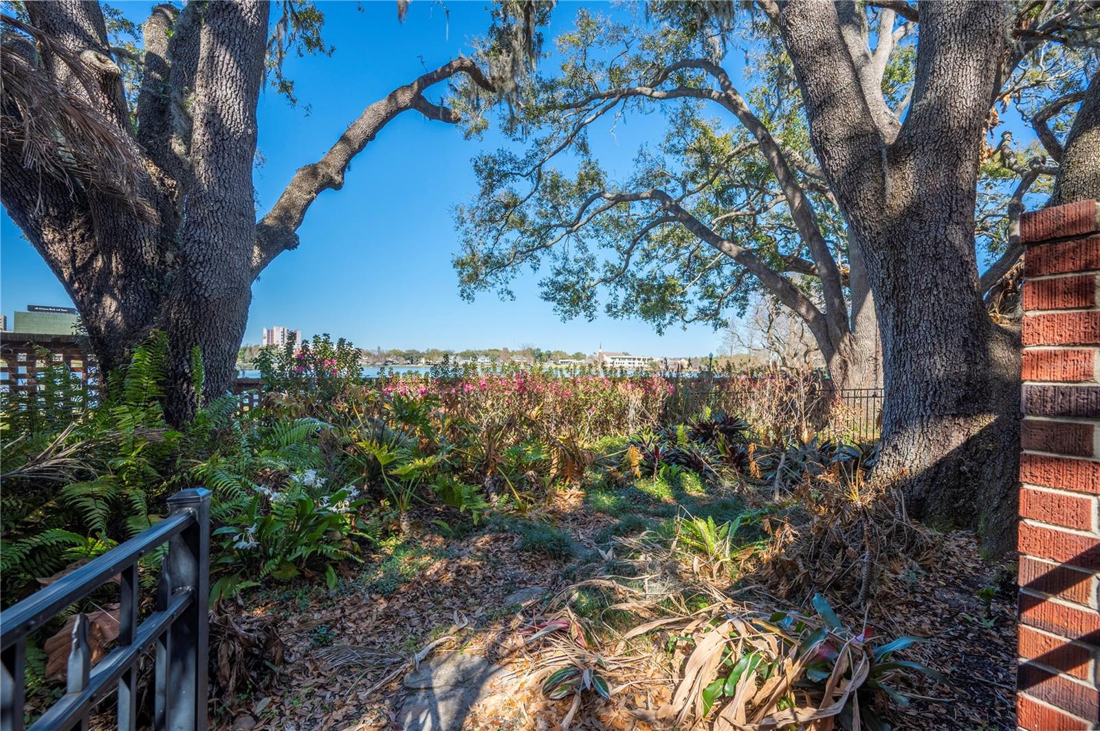 155 LAKE MORTON DR #1