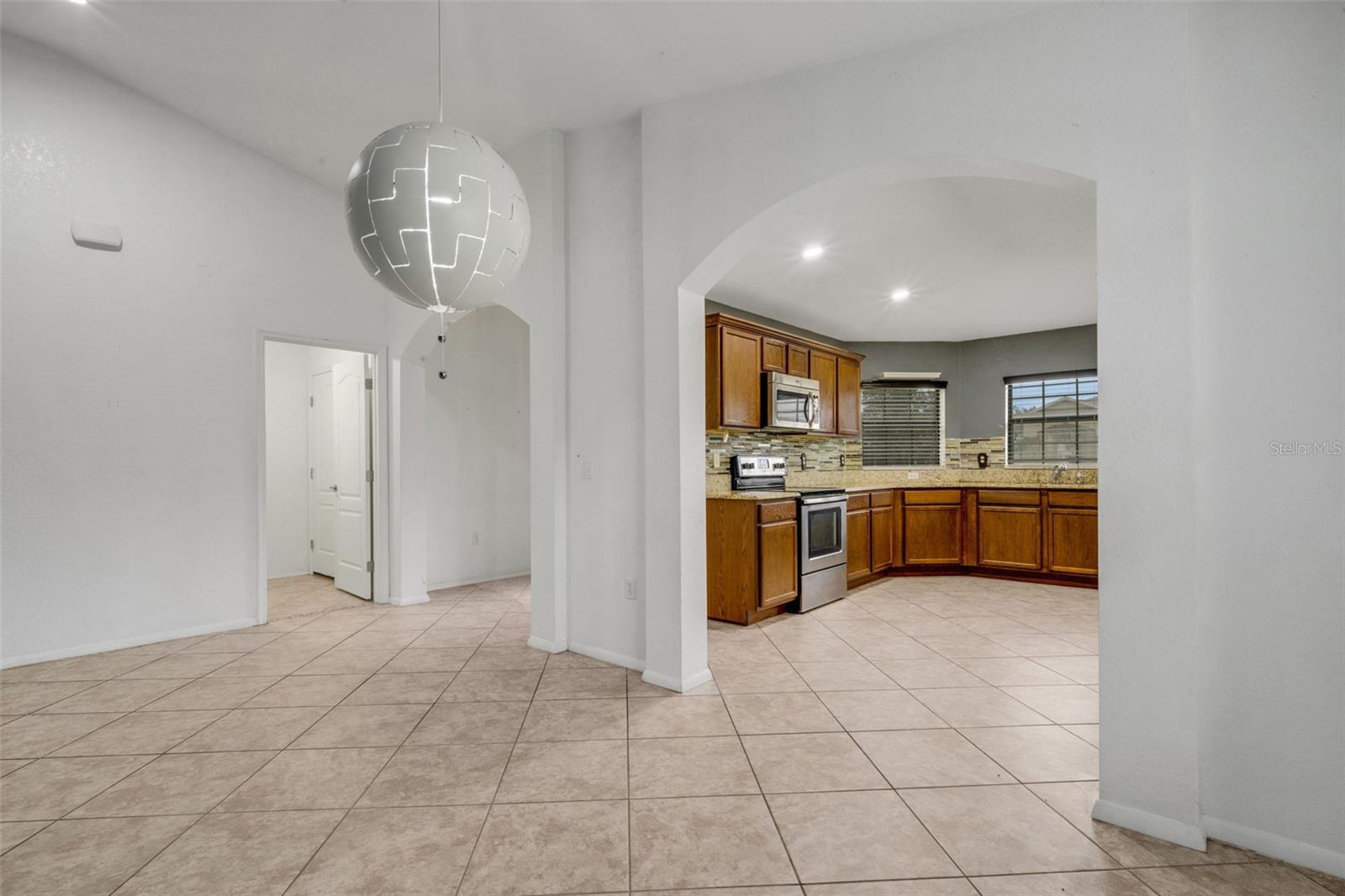 1712 CHARMI DR