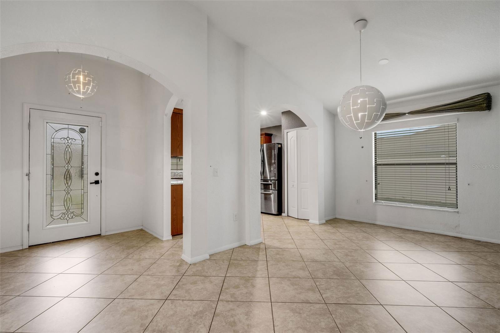 1712 CHARMI DR
