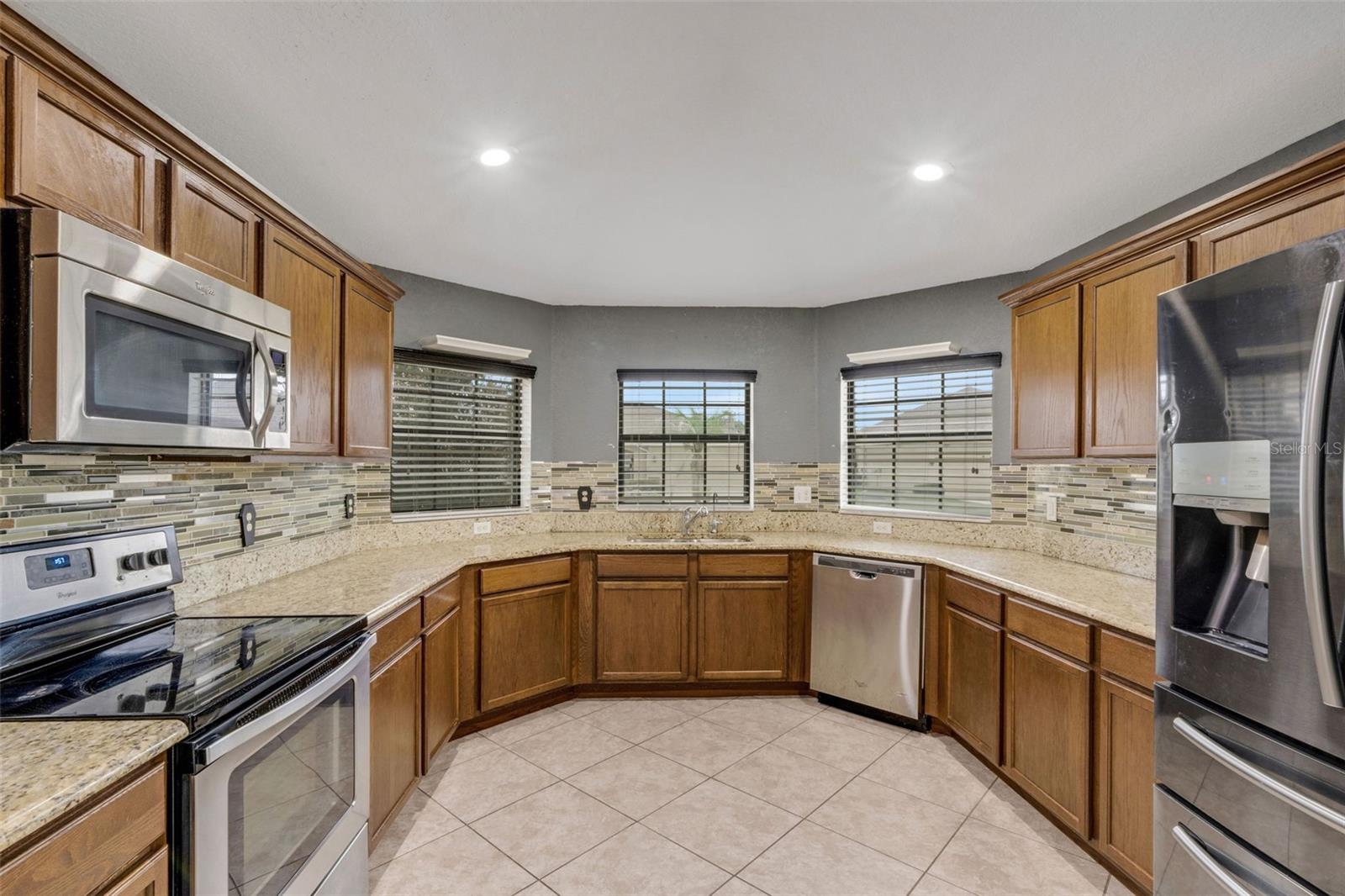 1712 CHARMI DR