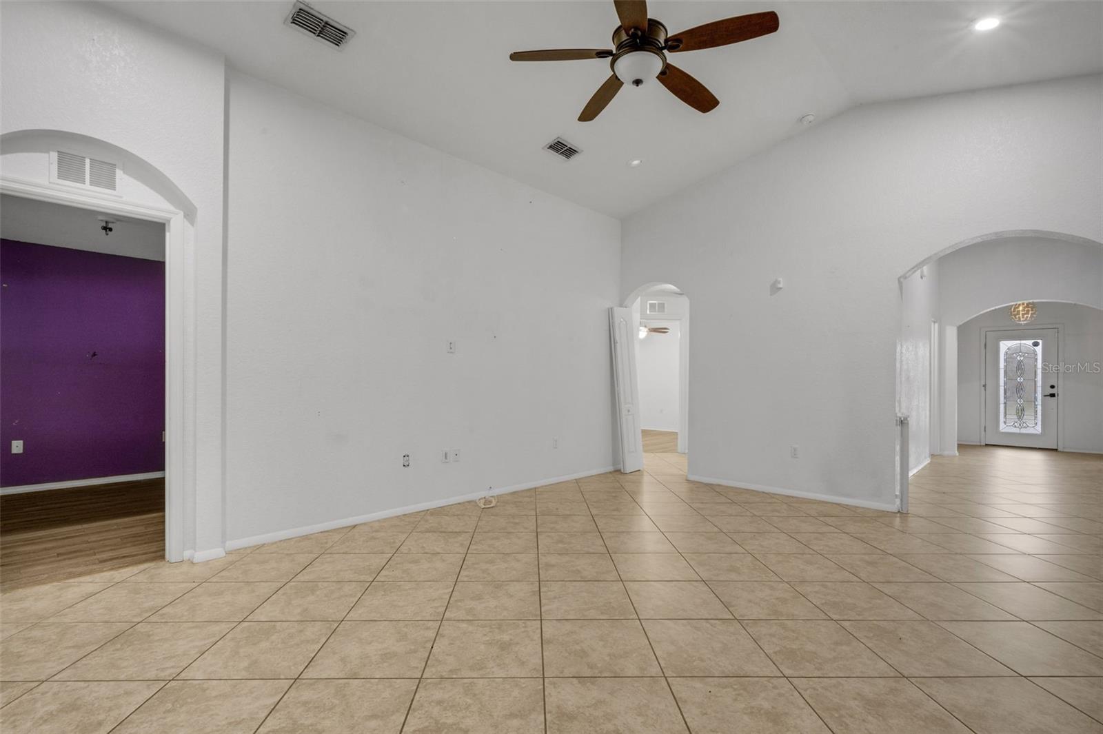1712 CHARMI DR