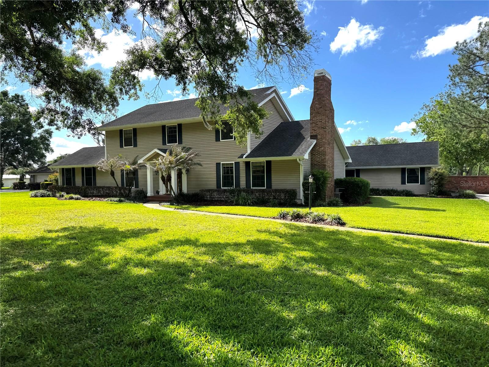 1310 ROLLING WOODS LN