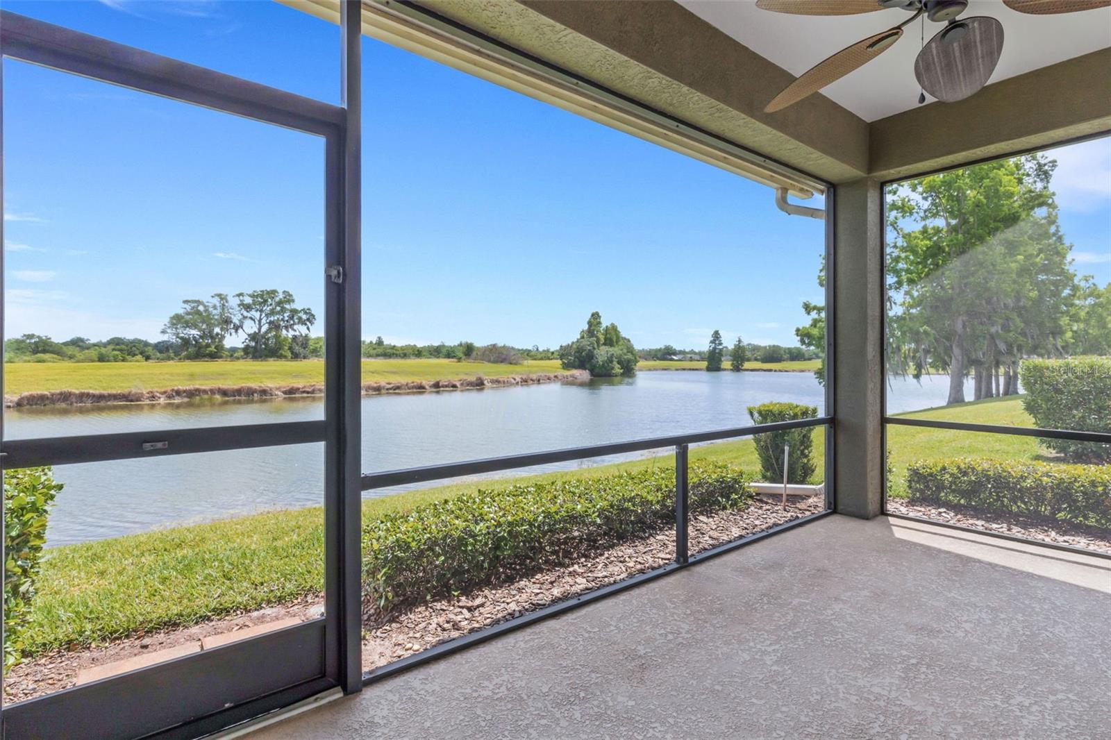 2928 MISSION LAKES DR