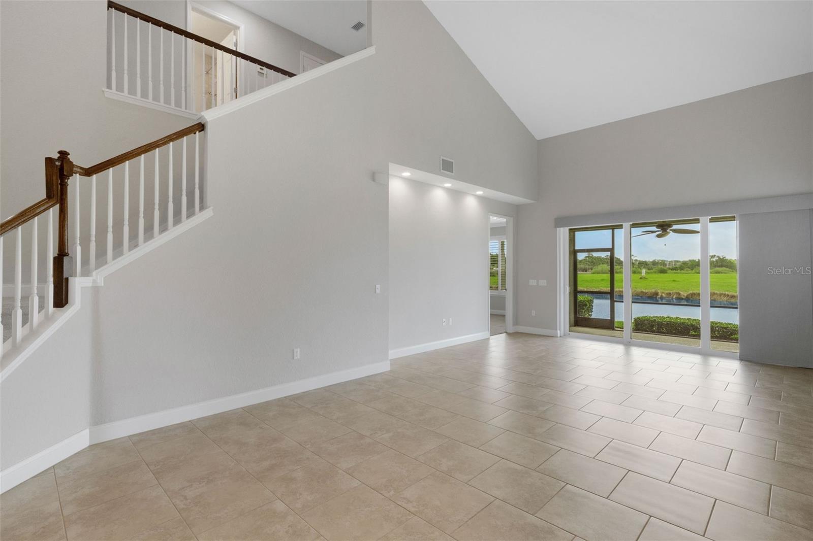 2928 MISSION LAKES DR