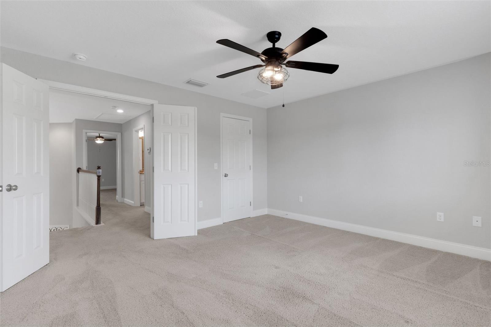 2928 MISSION LAKES DR