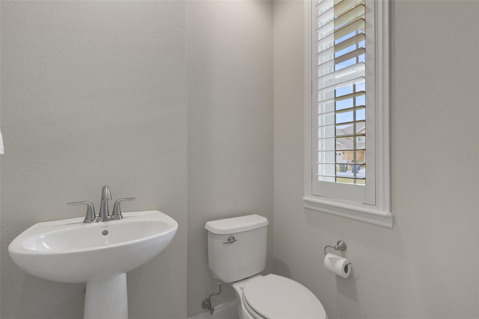 2928 MISSION LAKES DR