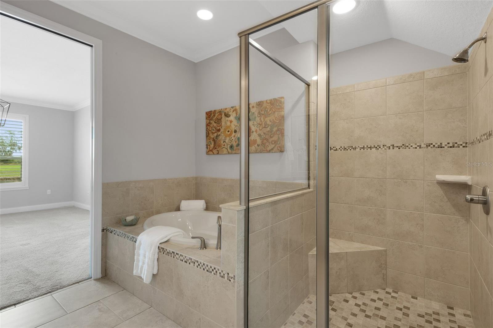 2928 MISSION LAKES DR