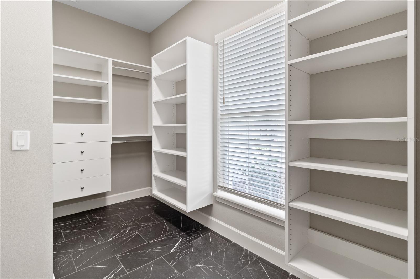 2229 COACHMAN LOOP
