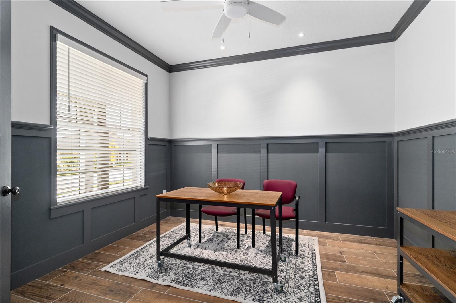 2229 COACHMAN LOOP