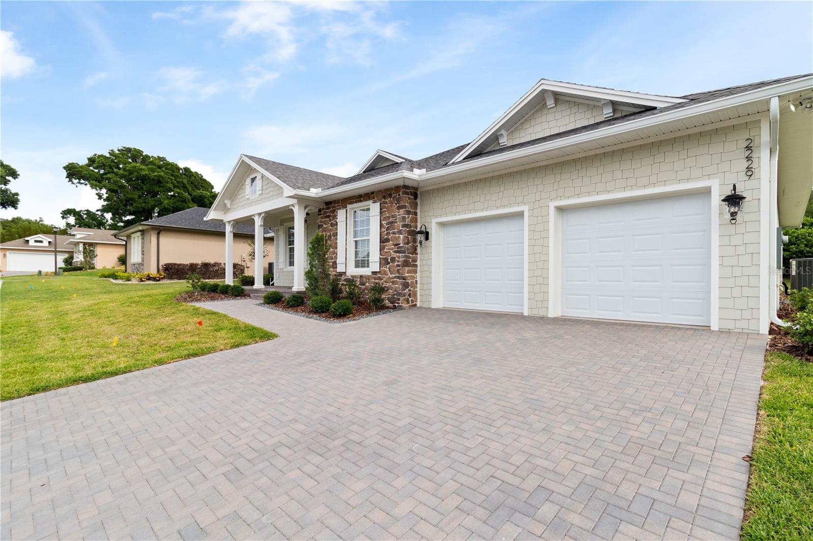 2229 COACHMAN LOOP