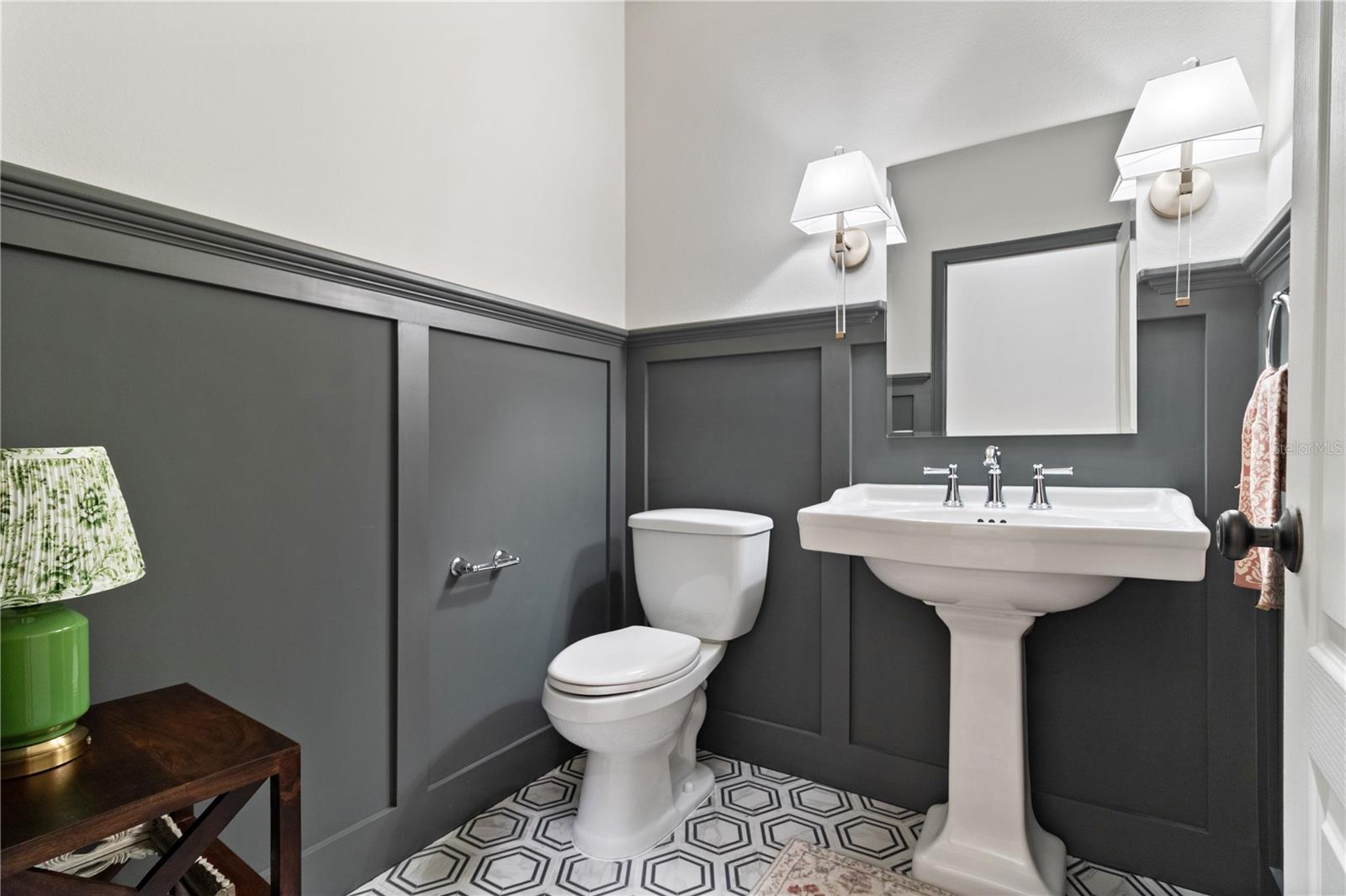 2229 COACHMAN LOOP