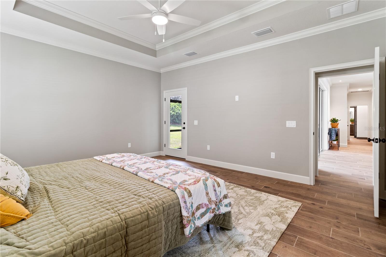 2229 COACHMAN LOOP