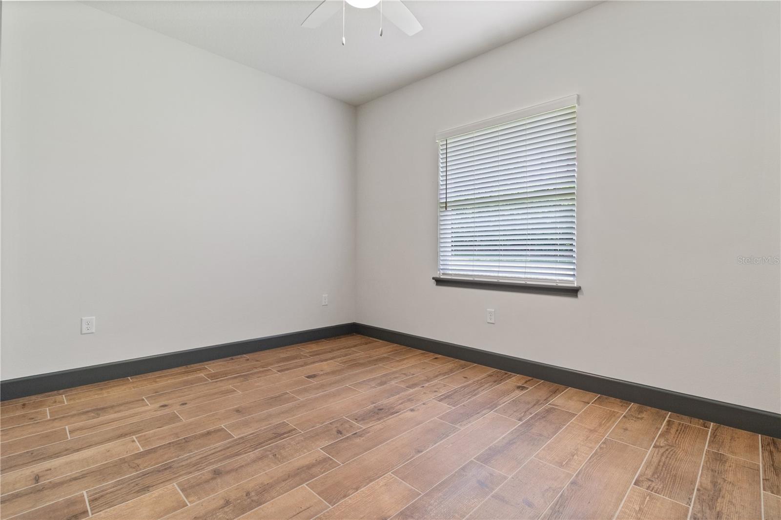 2229 COACHMAN LOOP