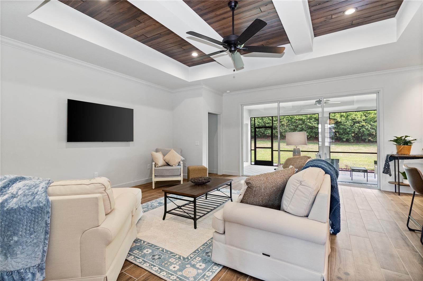 2229 COACHMAN LOOP