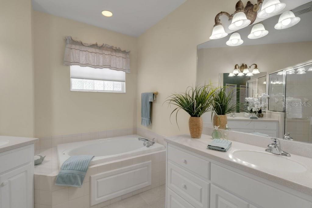 684 GRASSLANDS VILLAGE CIR