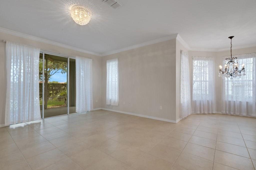 684 GRASSLANDS VILLAGE CIR