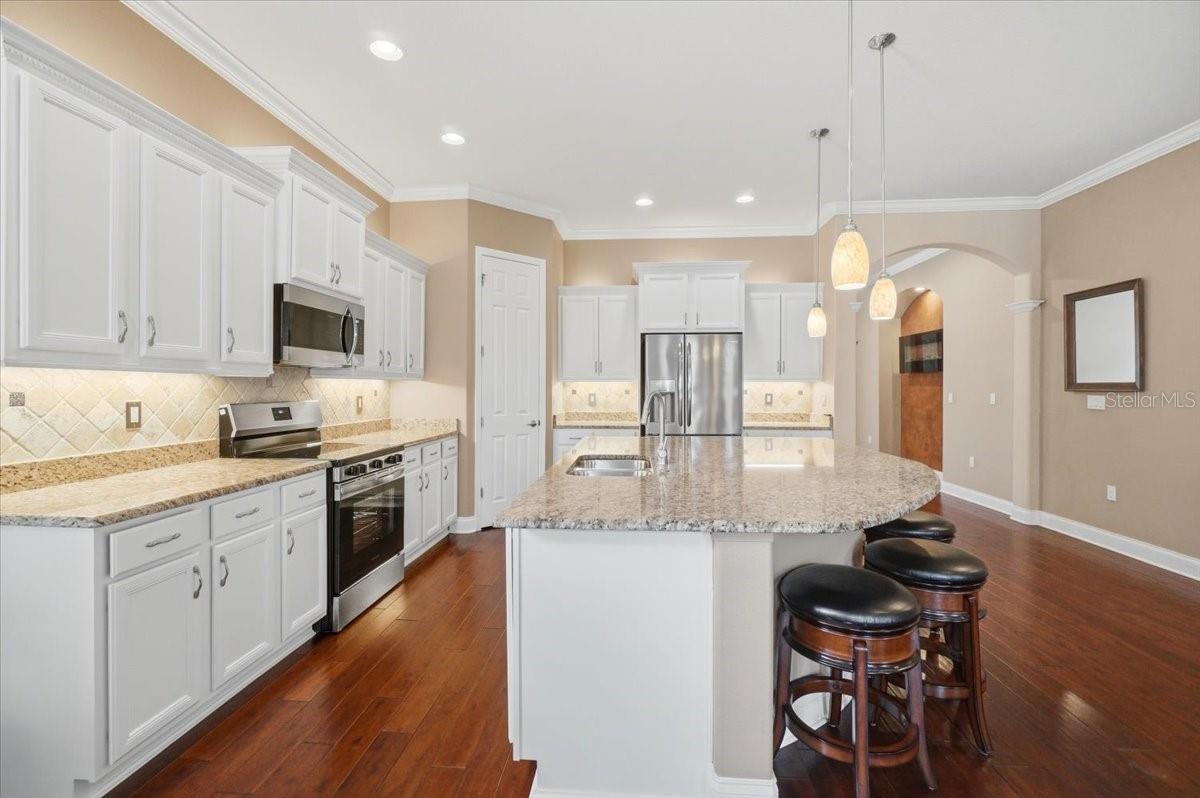 912 CHRISTINA CHASE LN
