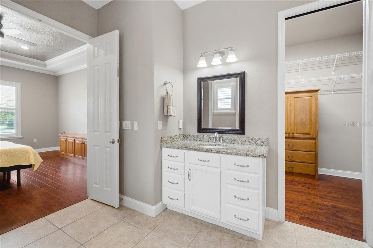 912 CHRISTINA CHASE LN