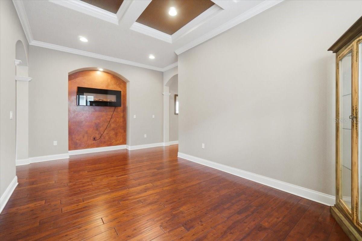 912 CHRISTINA CHASE LN