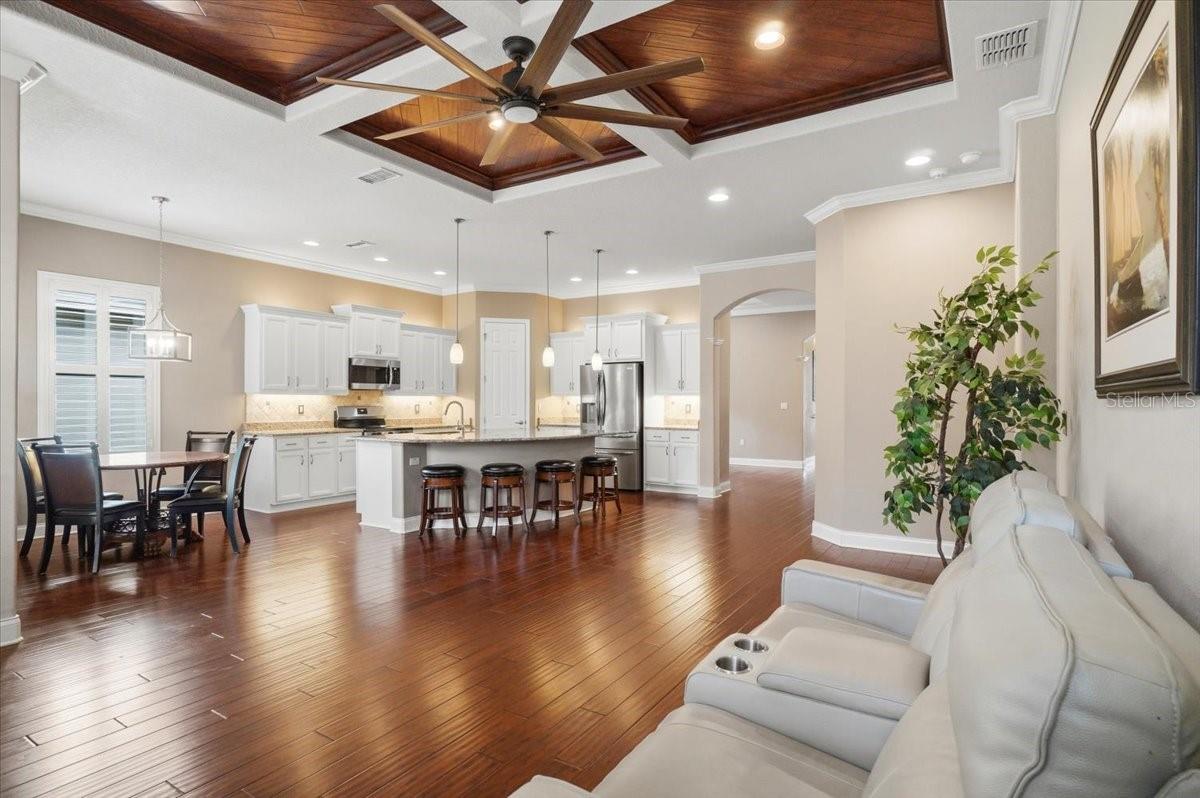 912 CHRISTINA CHASE LN