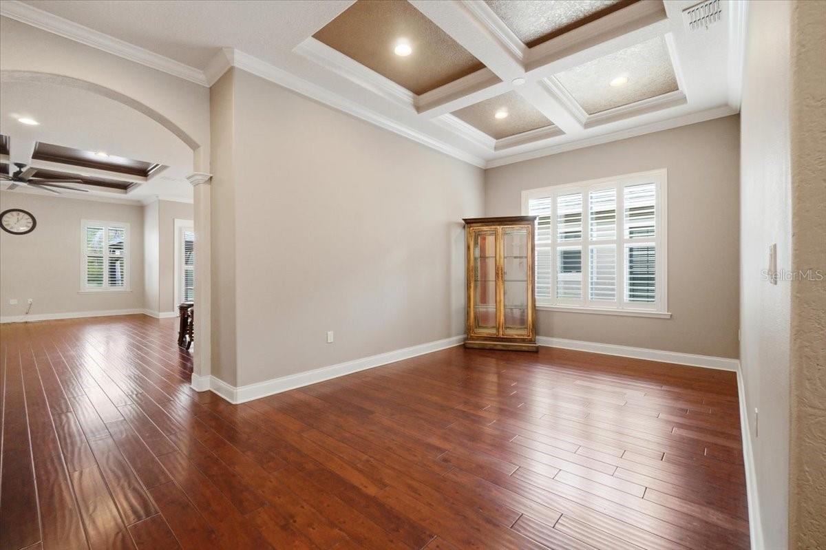 912 CHRISTINA CHASE LN