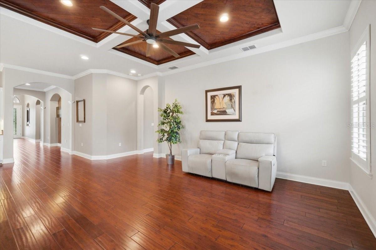 912 CHRISTINA CHASE LN