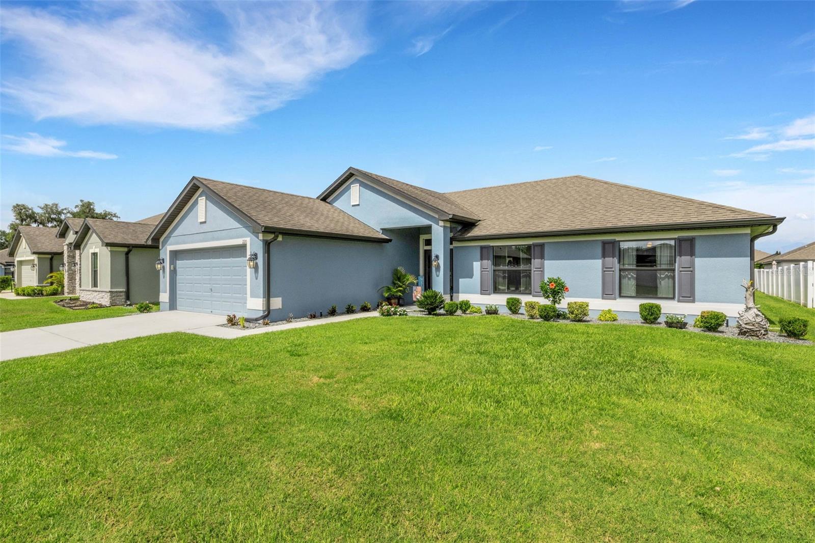 220 HERITAGE PARK LN